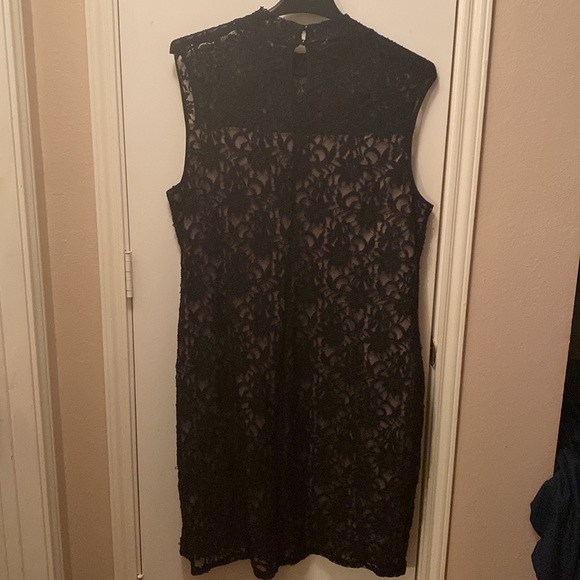 Cardalite Women’s sleeveless Black Lace Dress - Picture 5 of 7